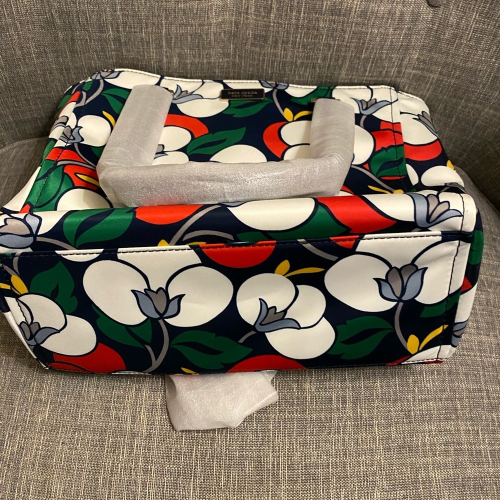 Kate Spade Satchel - Picture 7 of 9